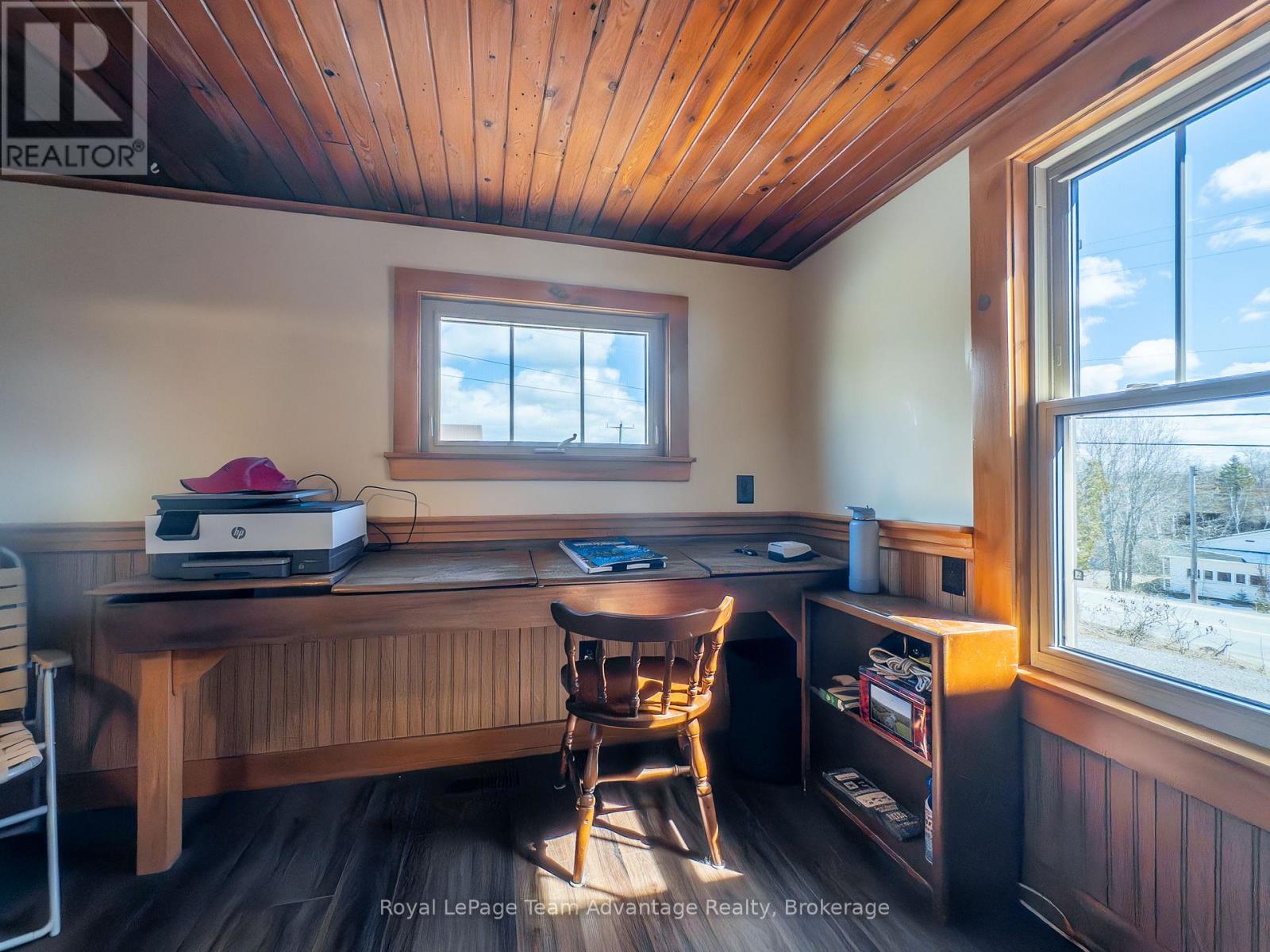 945 RIVERSIDE DRIVE - 15