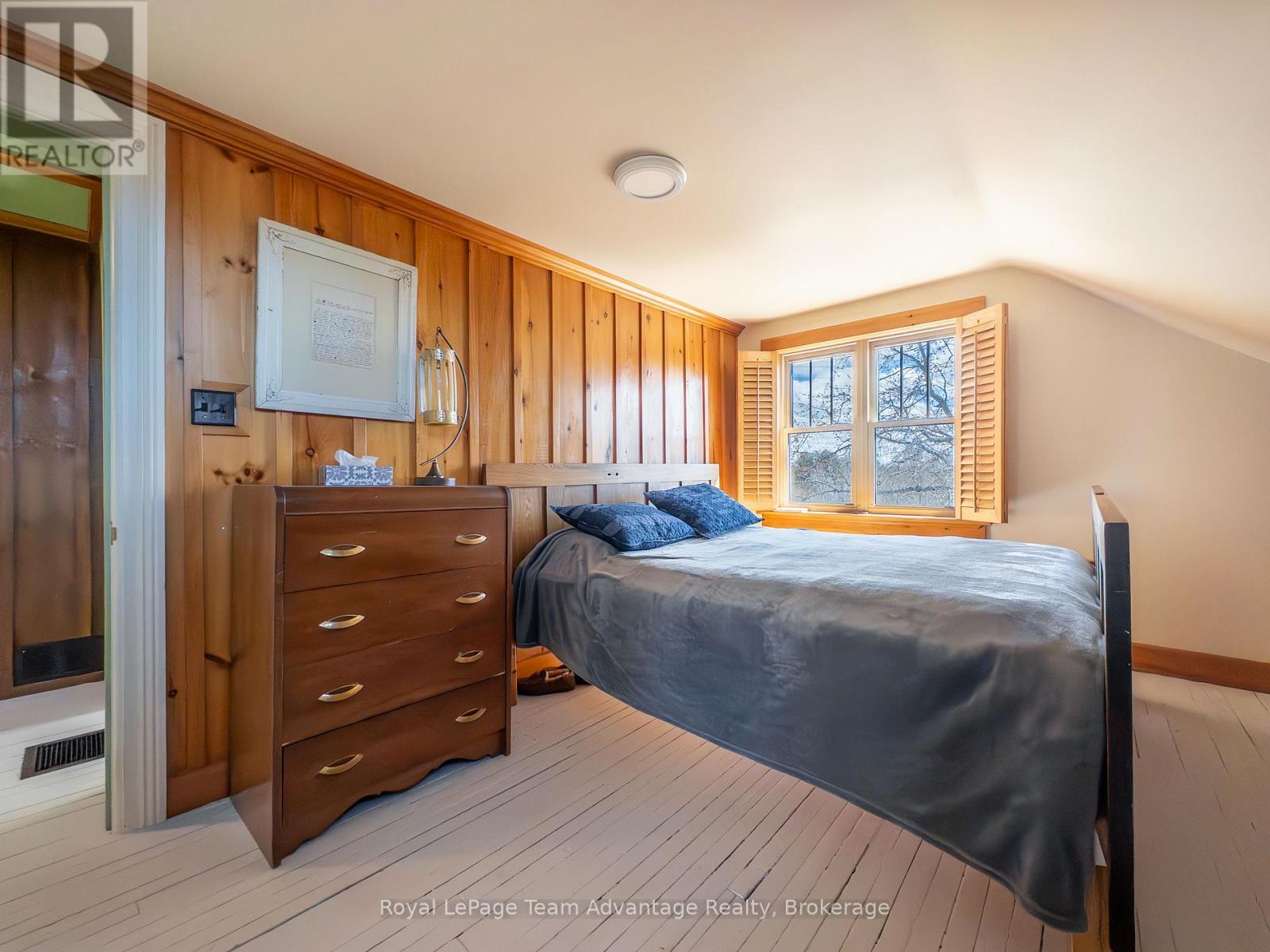 945 RIVERSIDE DRIVE - 16