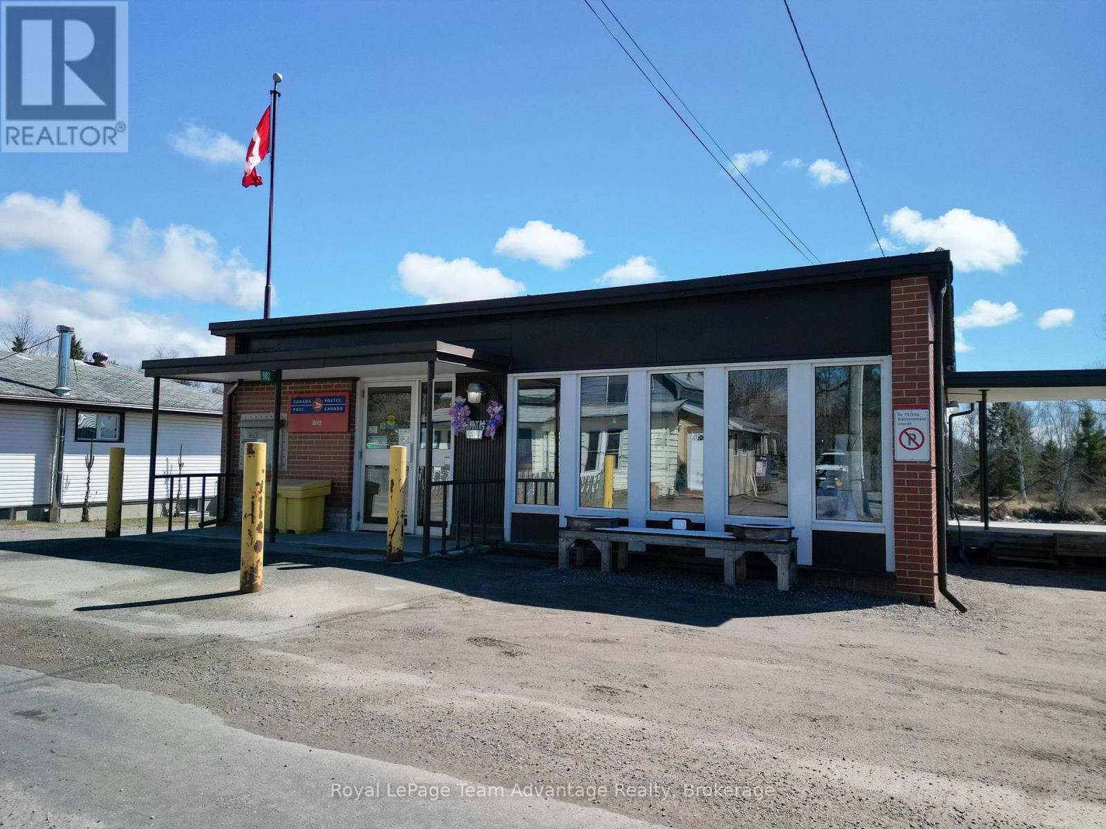 945 RIVERSIDE DRIVE - 26