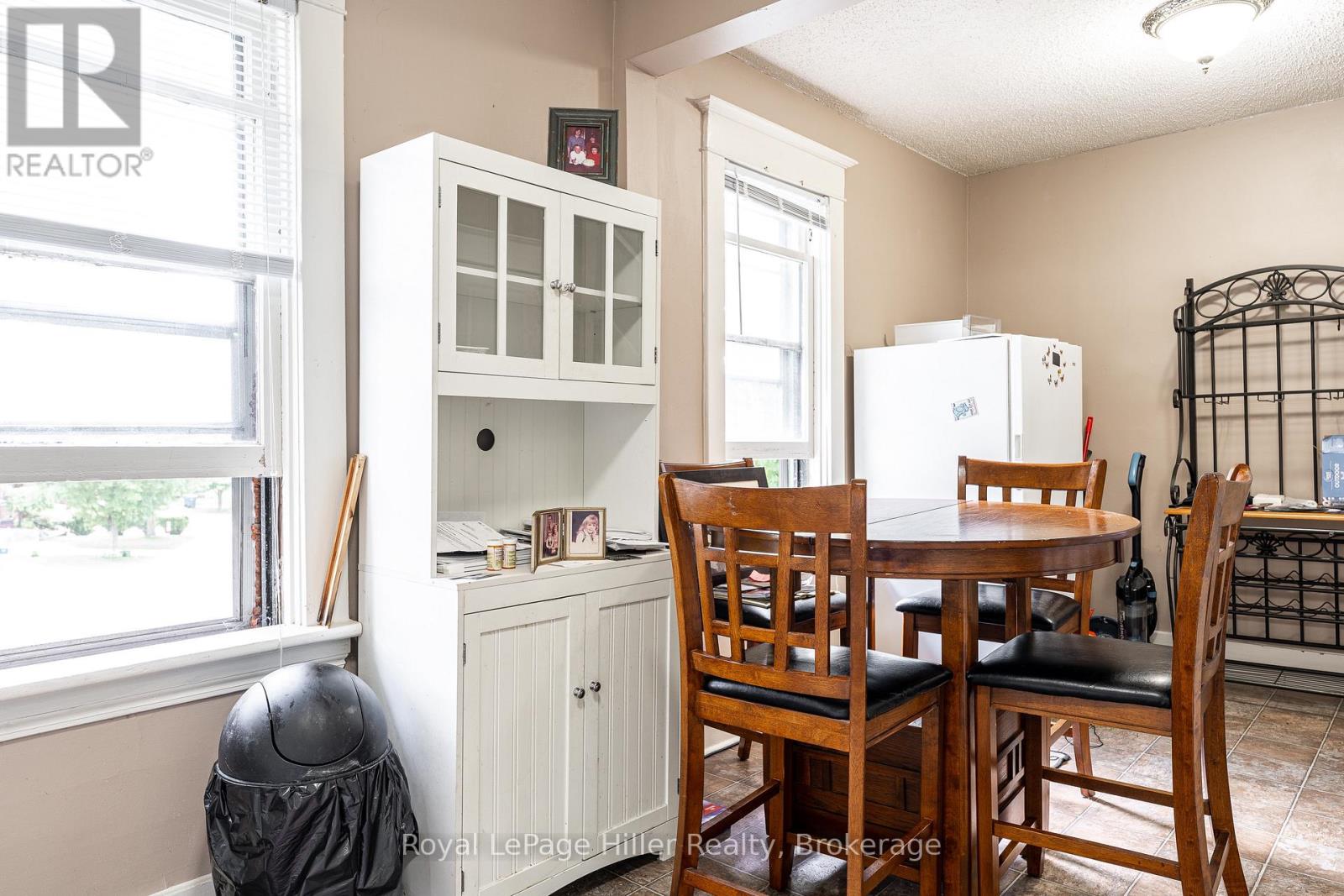42 HOME STREET - 18