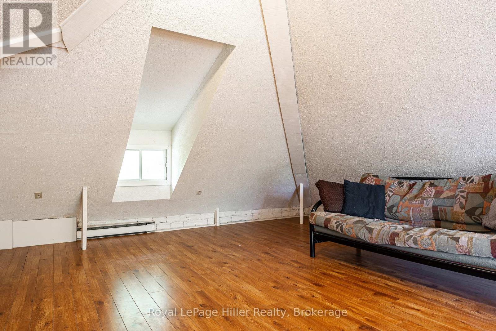 42 HOME STREET - 28