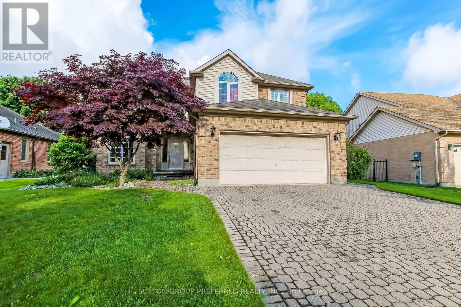 462 AMBLESIDE DRIVE - 2