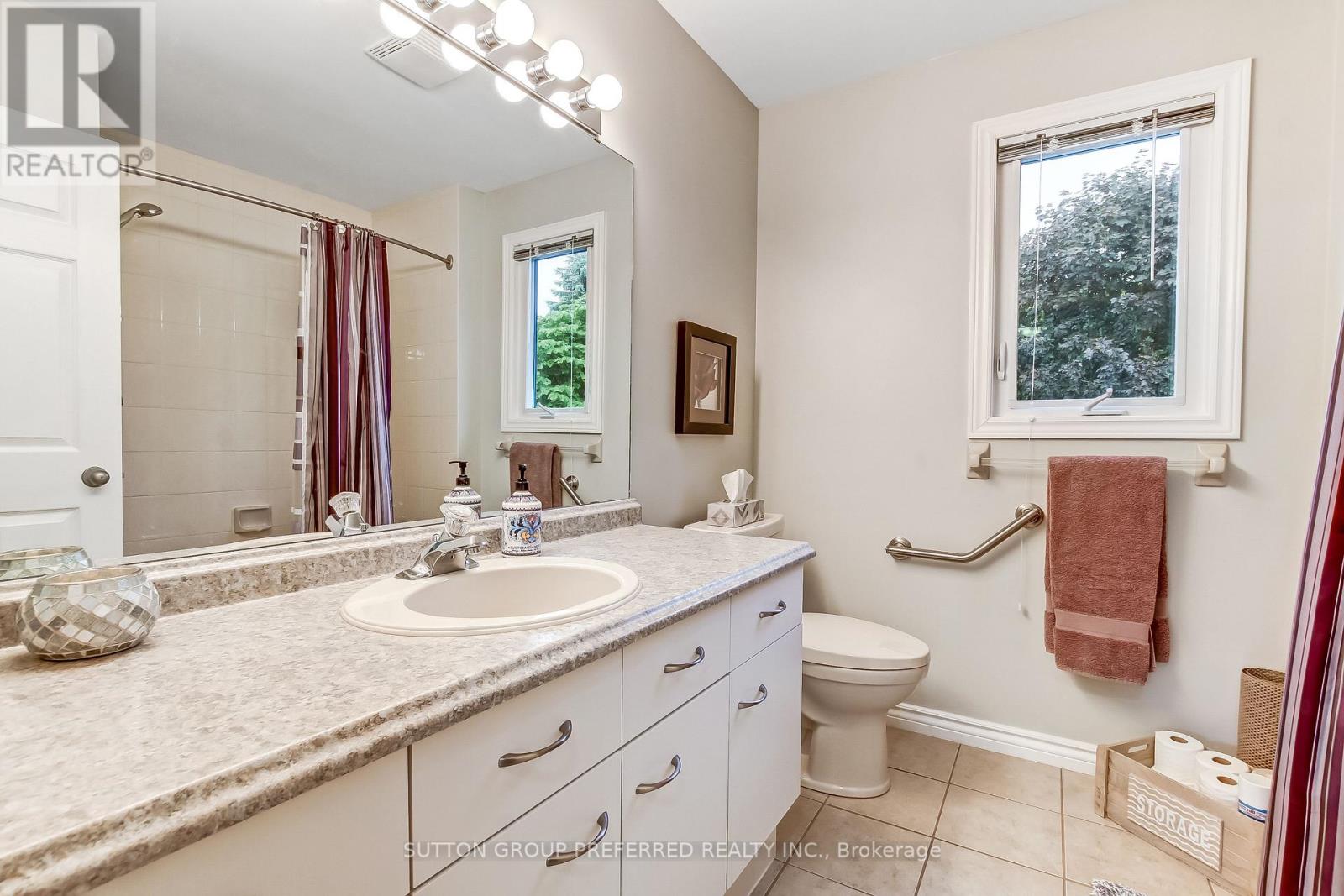 462 AMBLESIDE DRIVE - 26