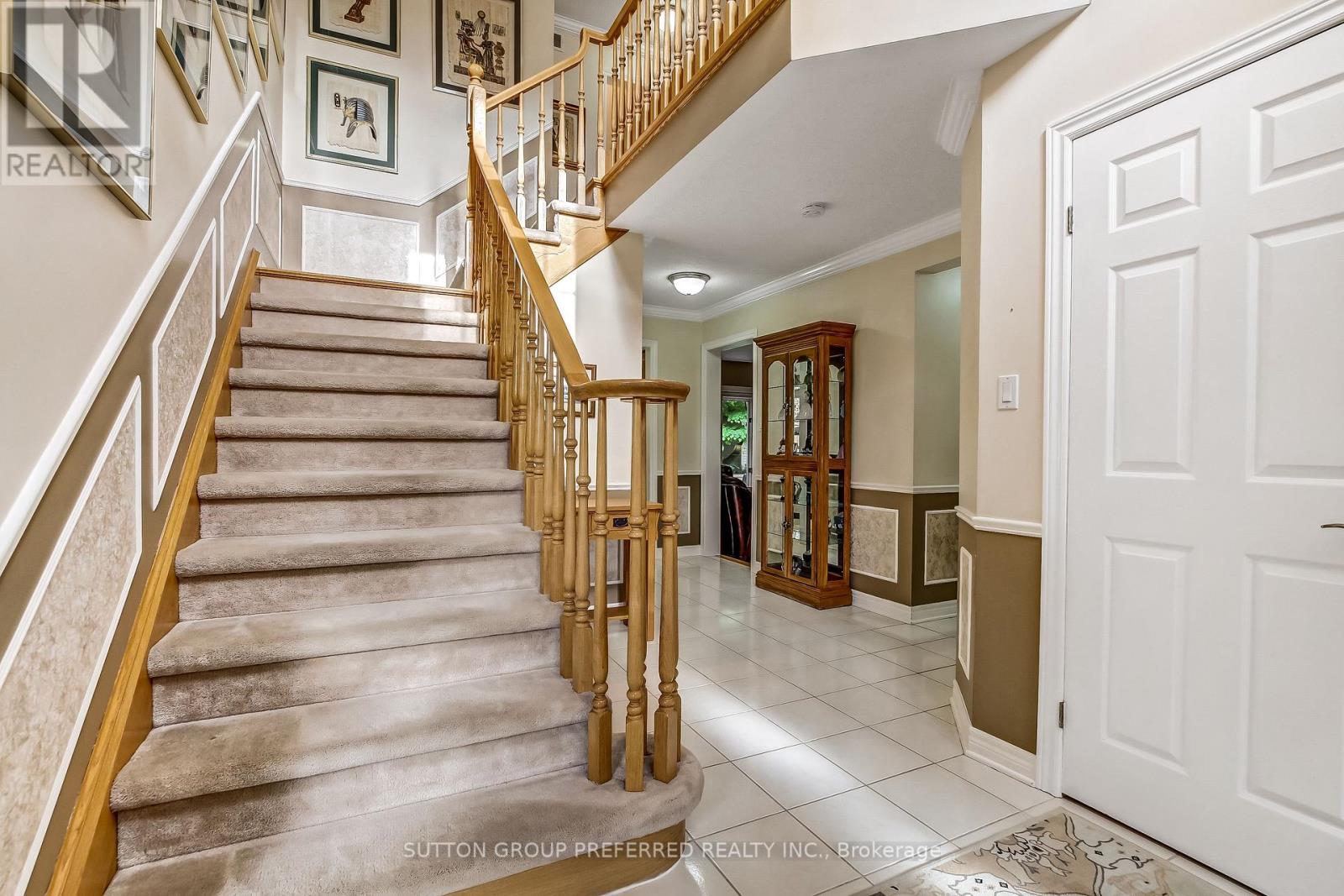 462 AMBLESIDE DRIVE - 3