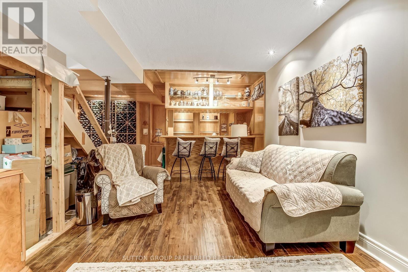 462 AMBLESIDE DRIVE - 30