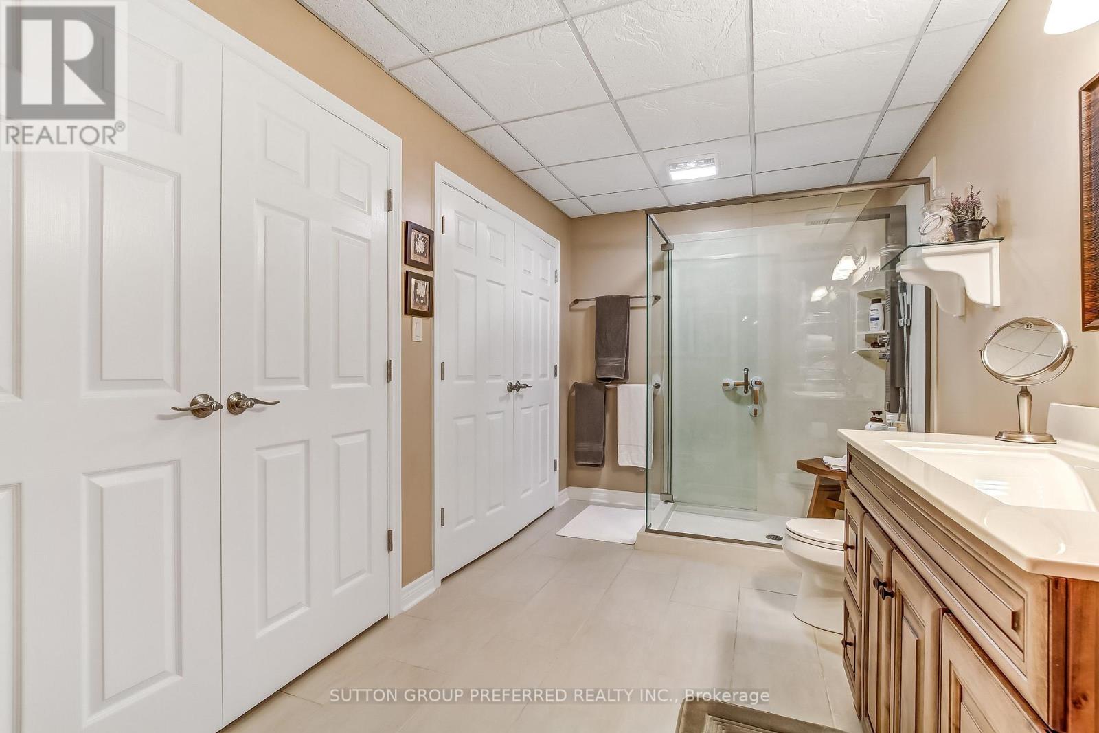 462 AMBLESIDE DRIVE - 31