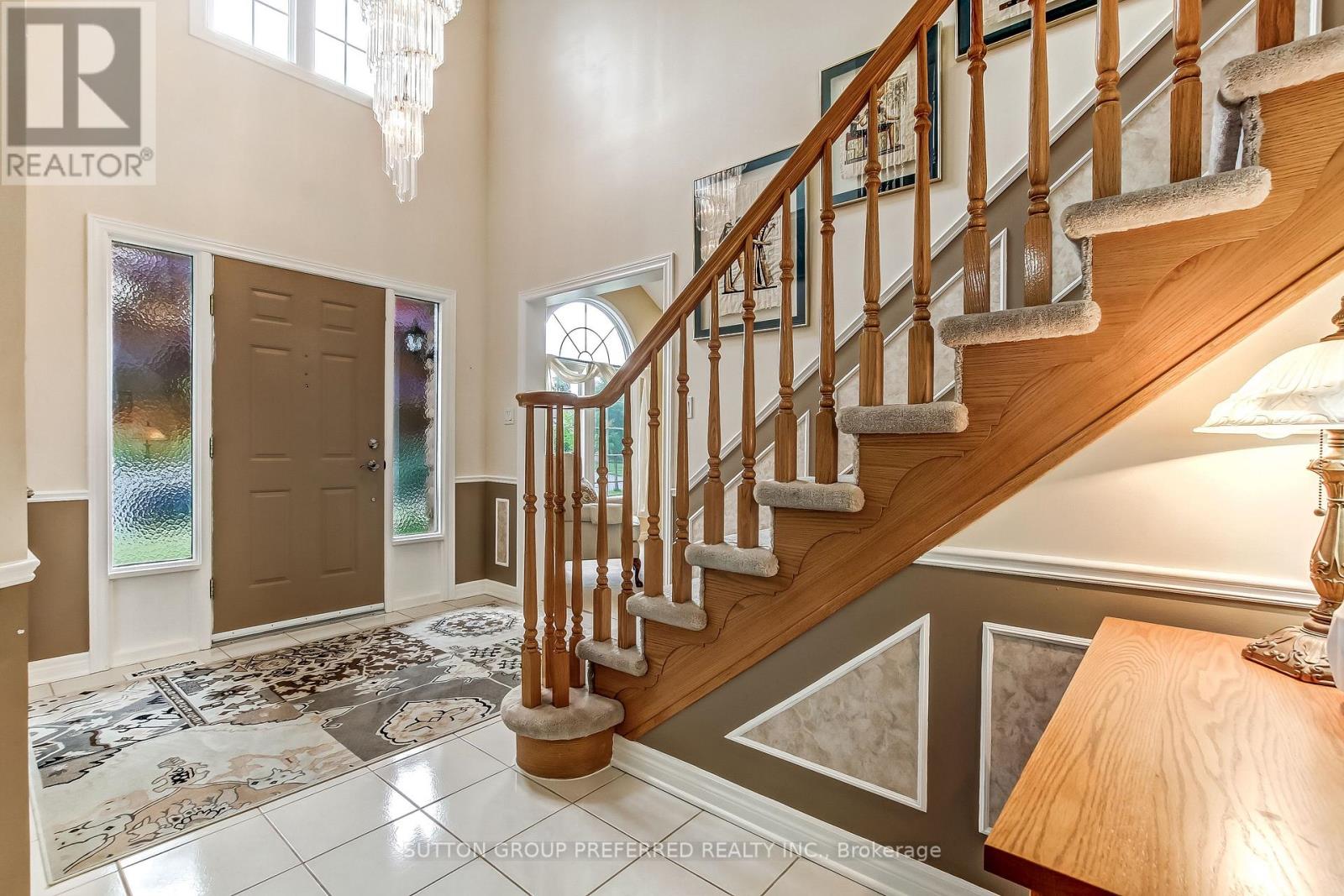462 AMBLESIDE DRIVE - 4