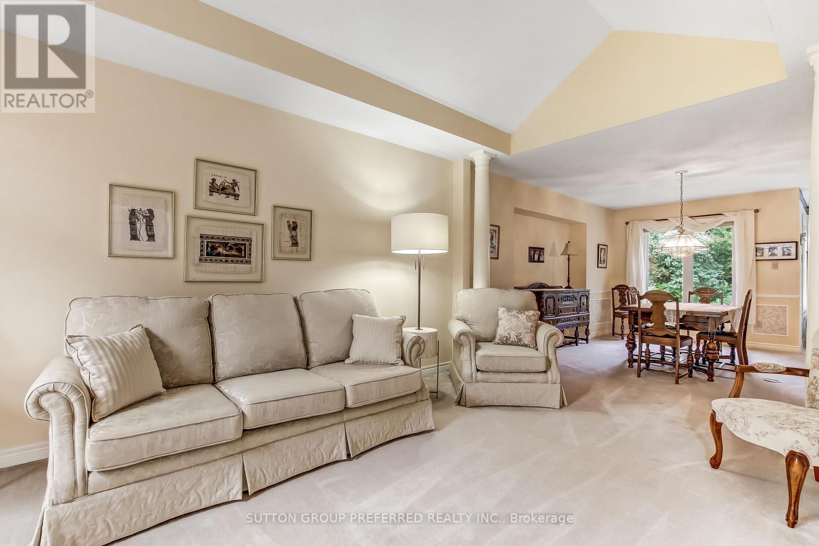 462 AMBLESIDE DRIVE - 5