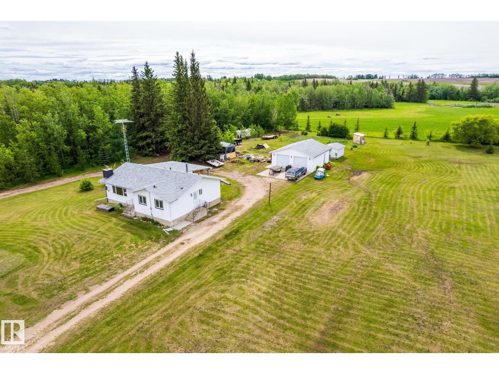 3706 50 ST - photo 2