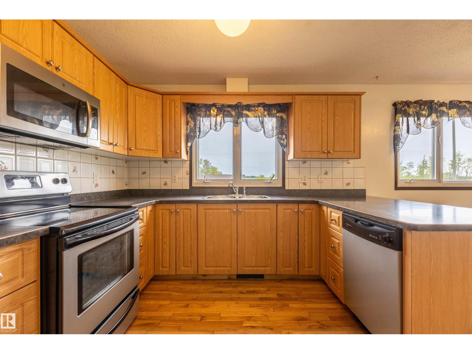 3706 50 ST — photo 7