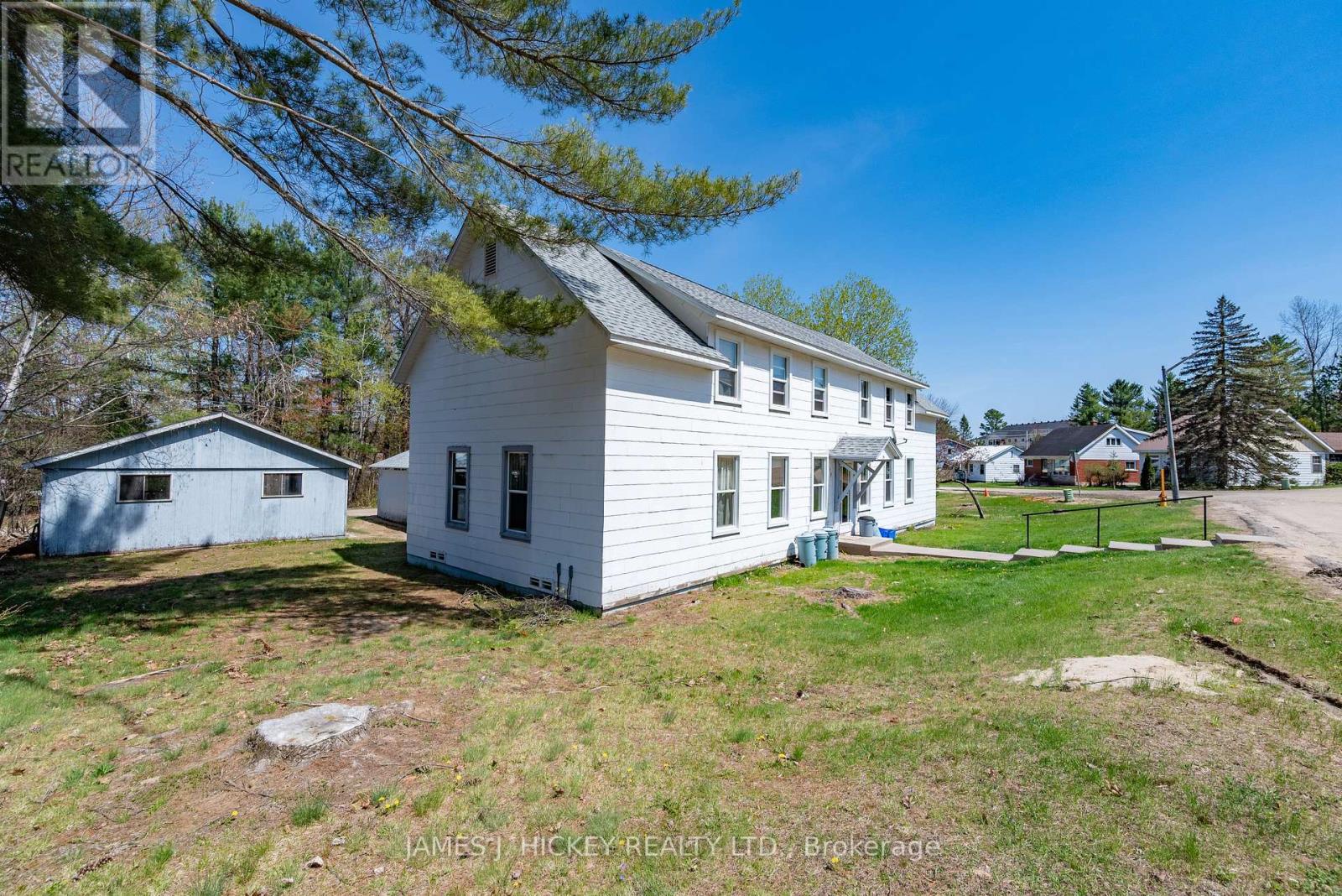 14 HURON STREET - 14