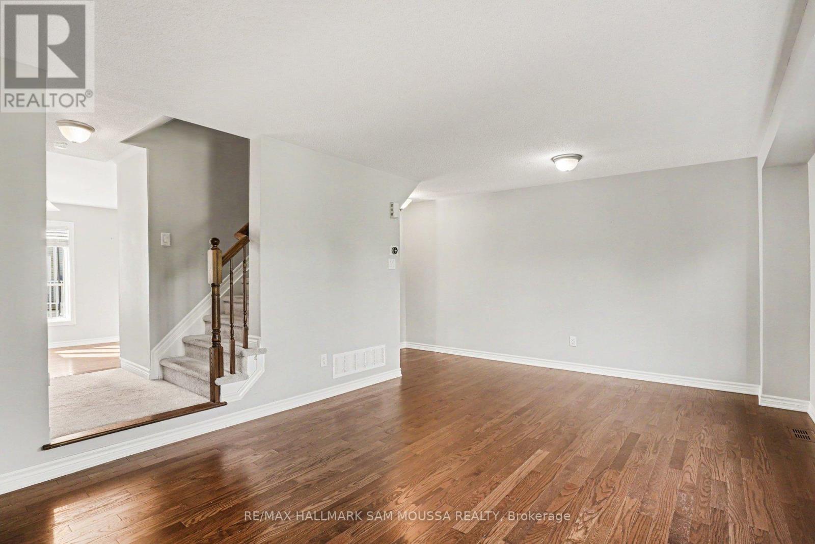 3 Bed, 3 Bath House for Sale in Ottawa – 94 BRISOTE LANE, Ottawa – MLS# X13446944 - Image 15