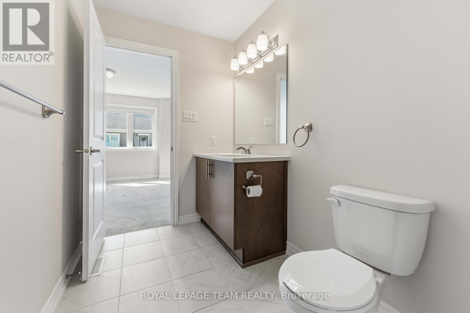 3 Bed, 3 Bath House for Rent in Ottawa – 1184 CHAPMAN MILLS DRIVE, Ottawa – MLS# X13447020 - Image 17