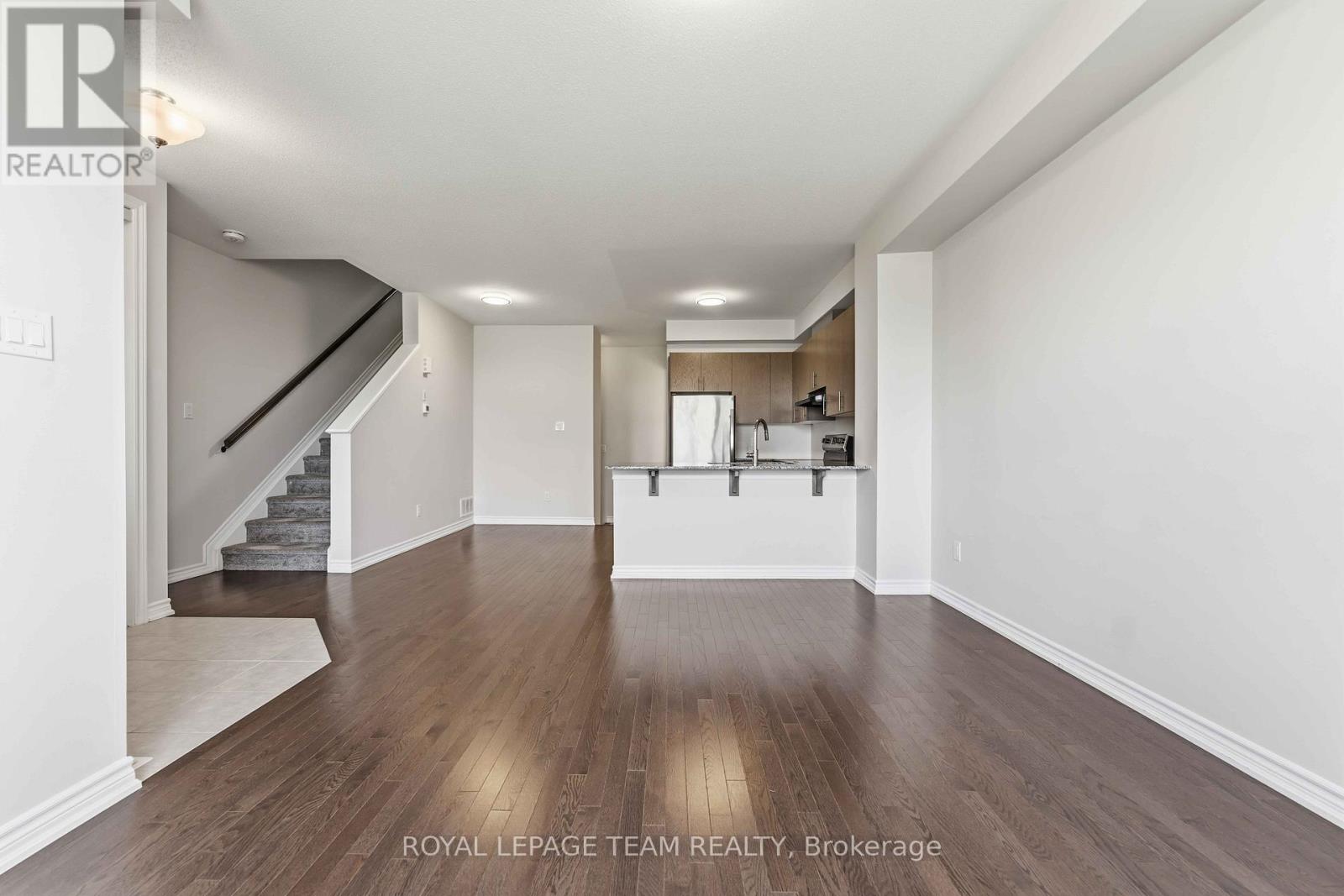 3 Bed, 3 Bath House for Rent in Ottawa – 1184 CHAPMAN MILLS DRIVE, Ottawa – MLS# X13447020 - Image 6