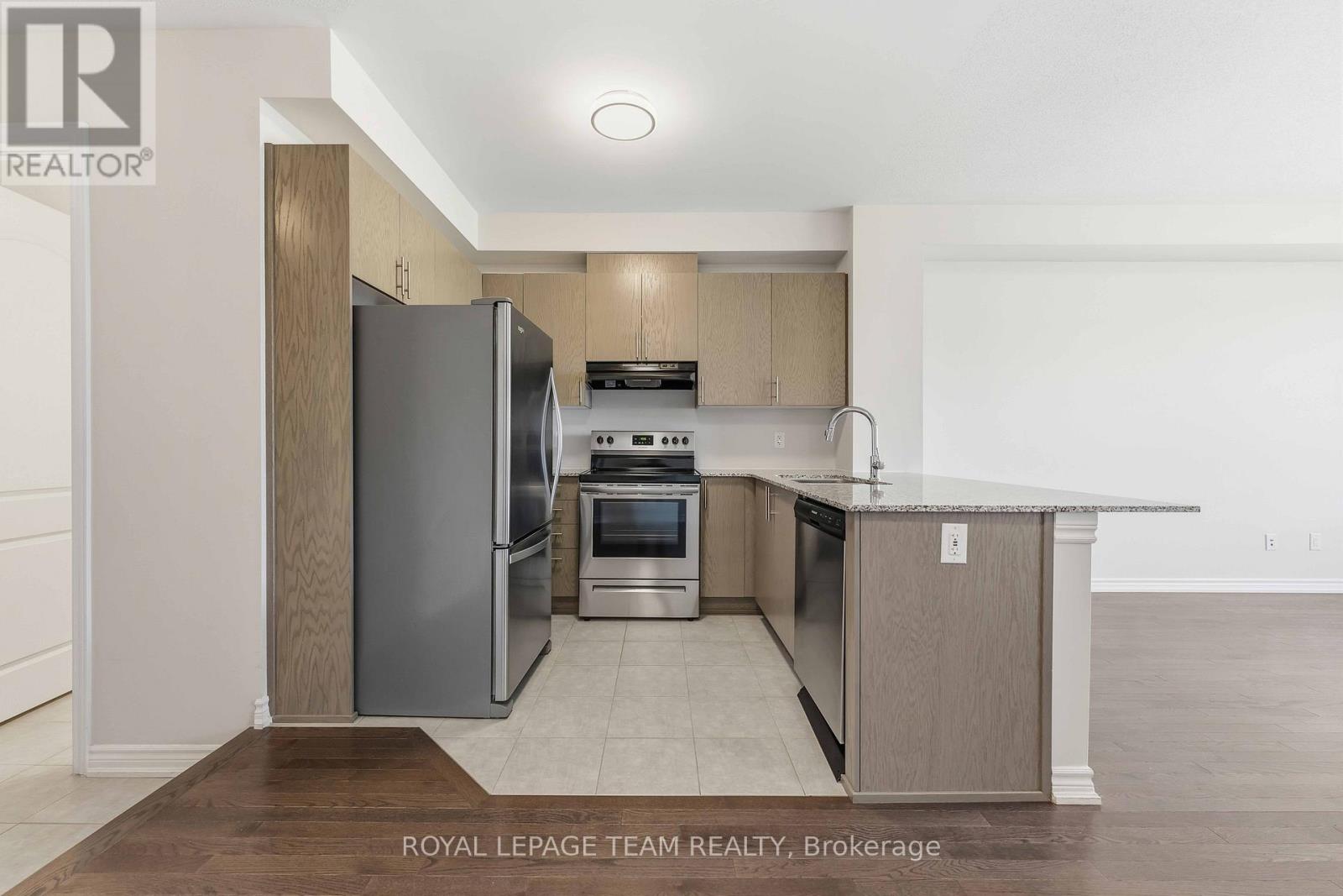 3 Bed, 3 Bath House for Rent in Ottawa – 1184 CHAPMAN MILLS DRIVE, Ottawa – MLS# X13447020 - Image 7