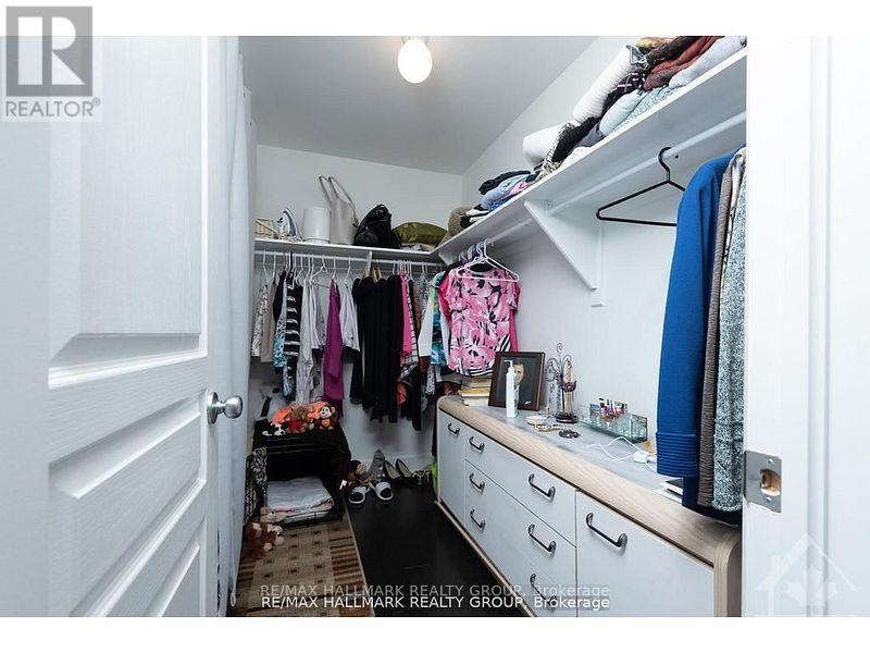 #10 340 TRIBECA PRIVATE - 17