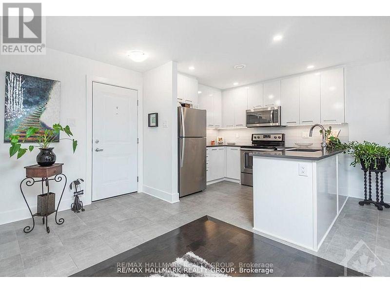 #10 340 TRIBECA PRIVATE - 9