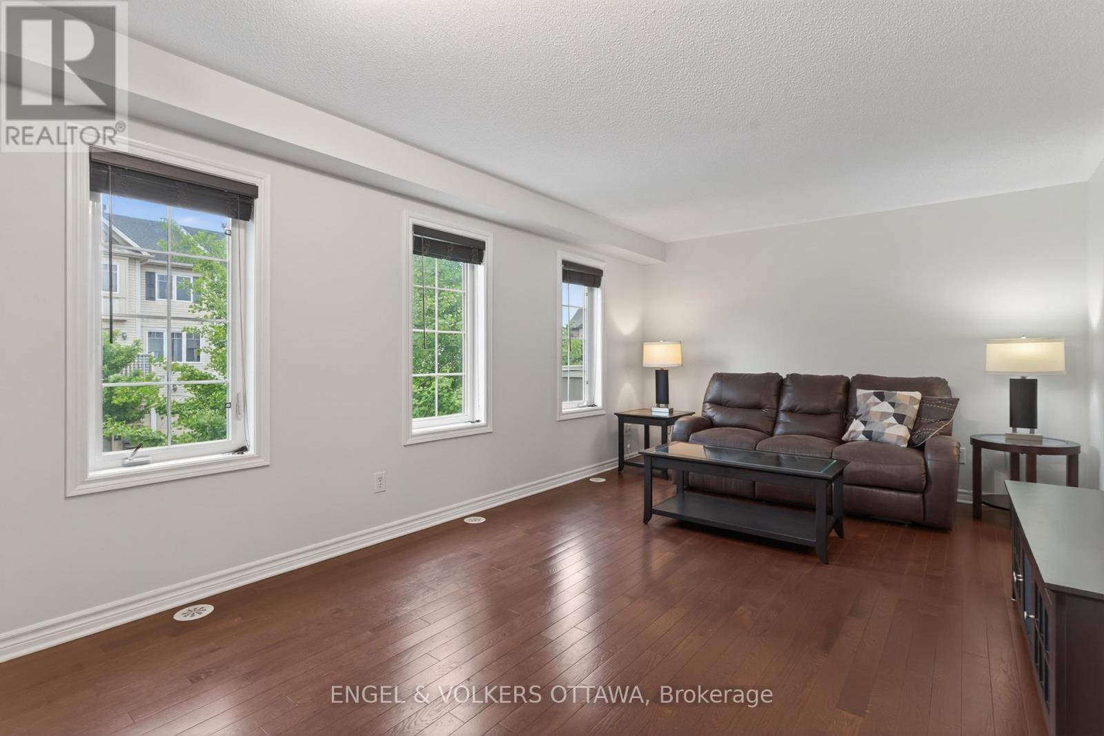 2043 MADRID AVENUE - 14