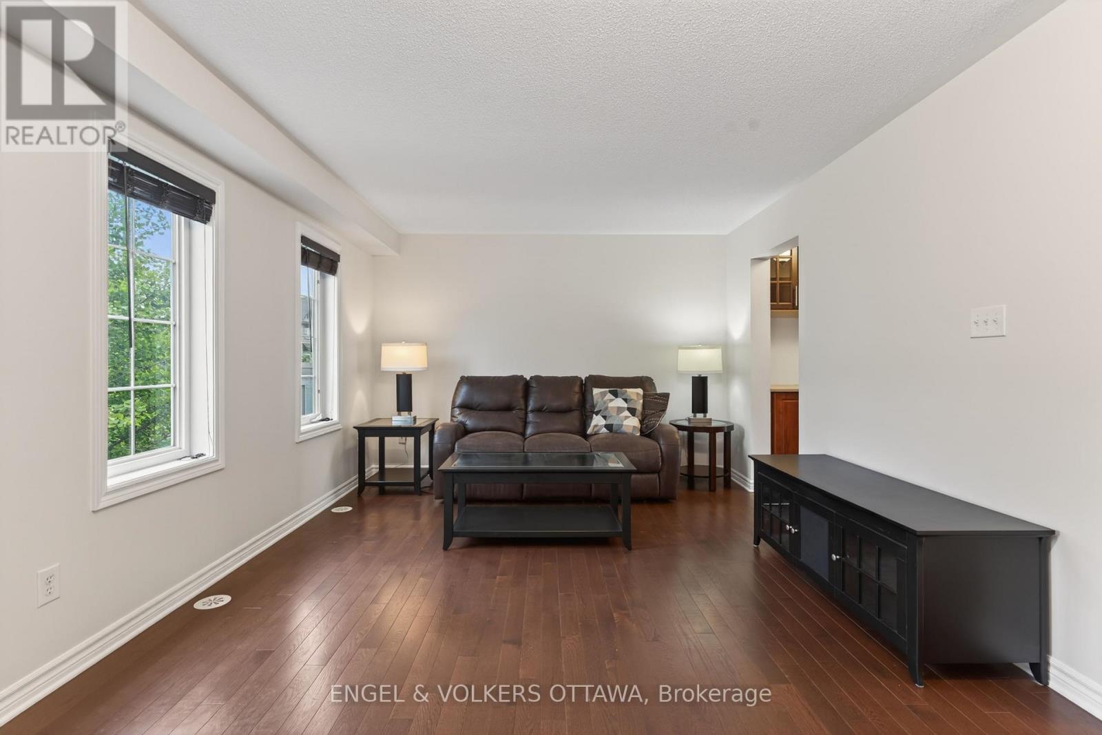 2043 MADRID AVENUE - 15
