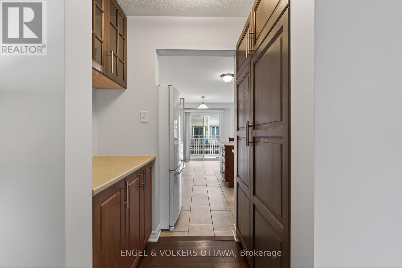 2043 MADRID AVENUE - 16