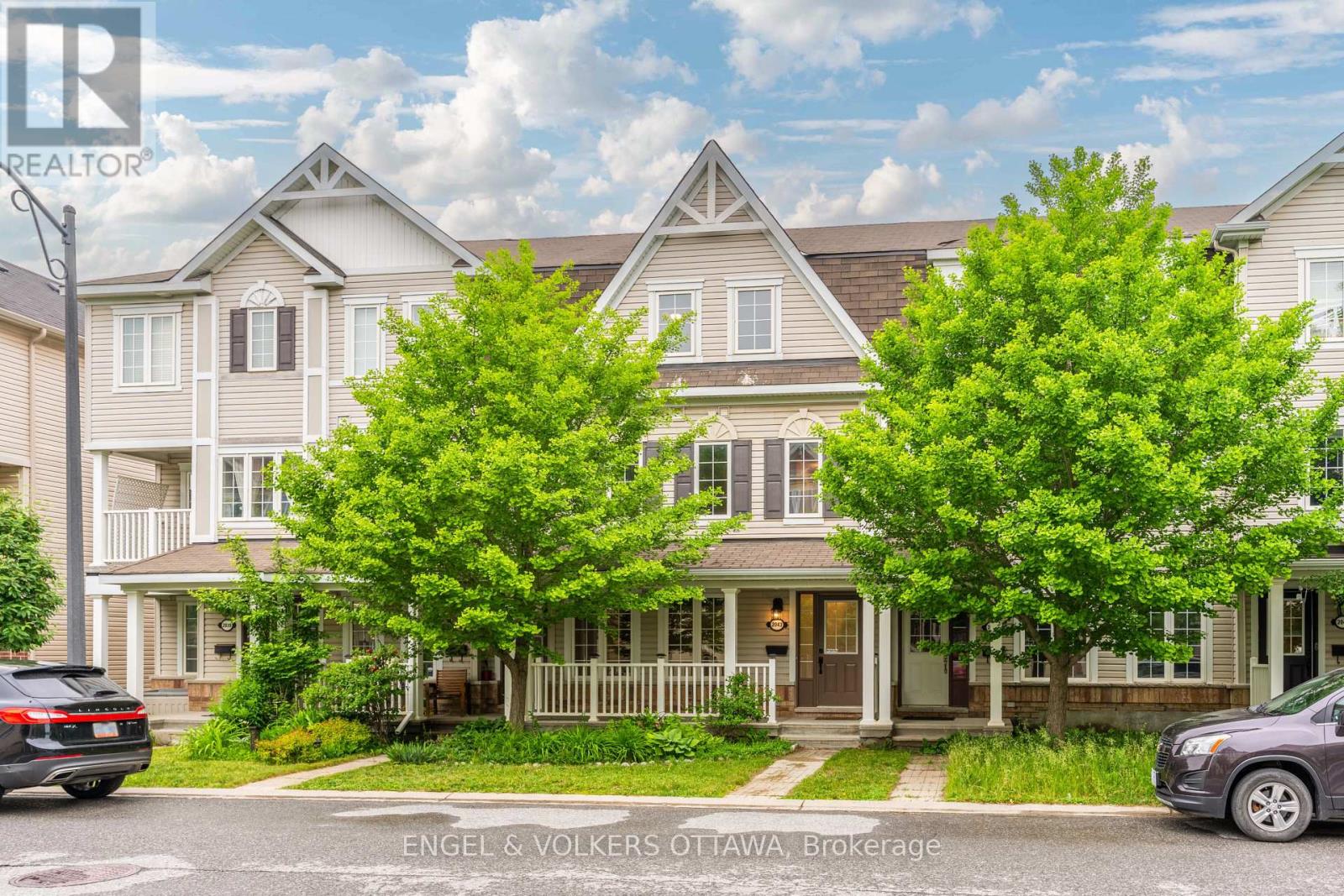 2043 MADRID AVENUE - 2