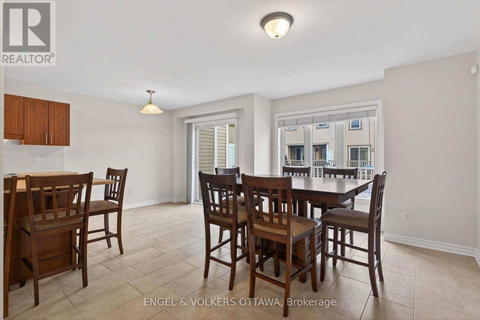 2043 MADRID AVENUE - 22