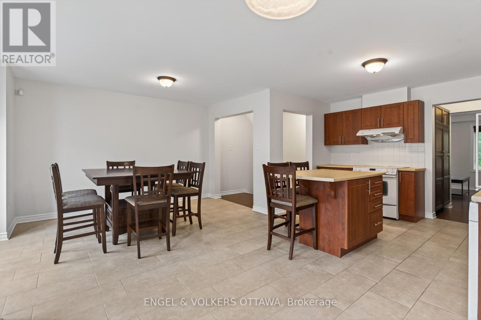 2043 MADRID AVENUE - 25