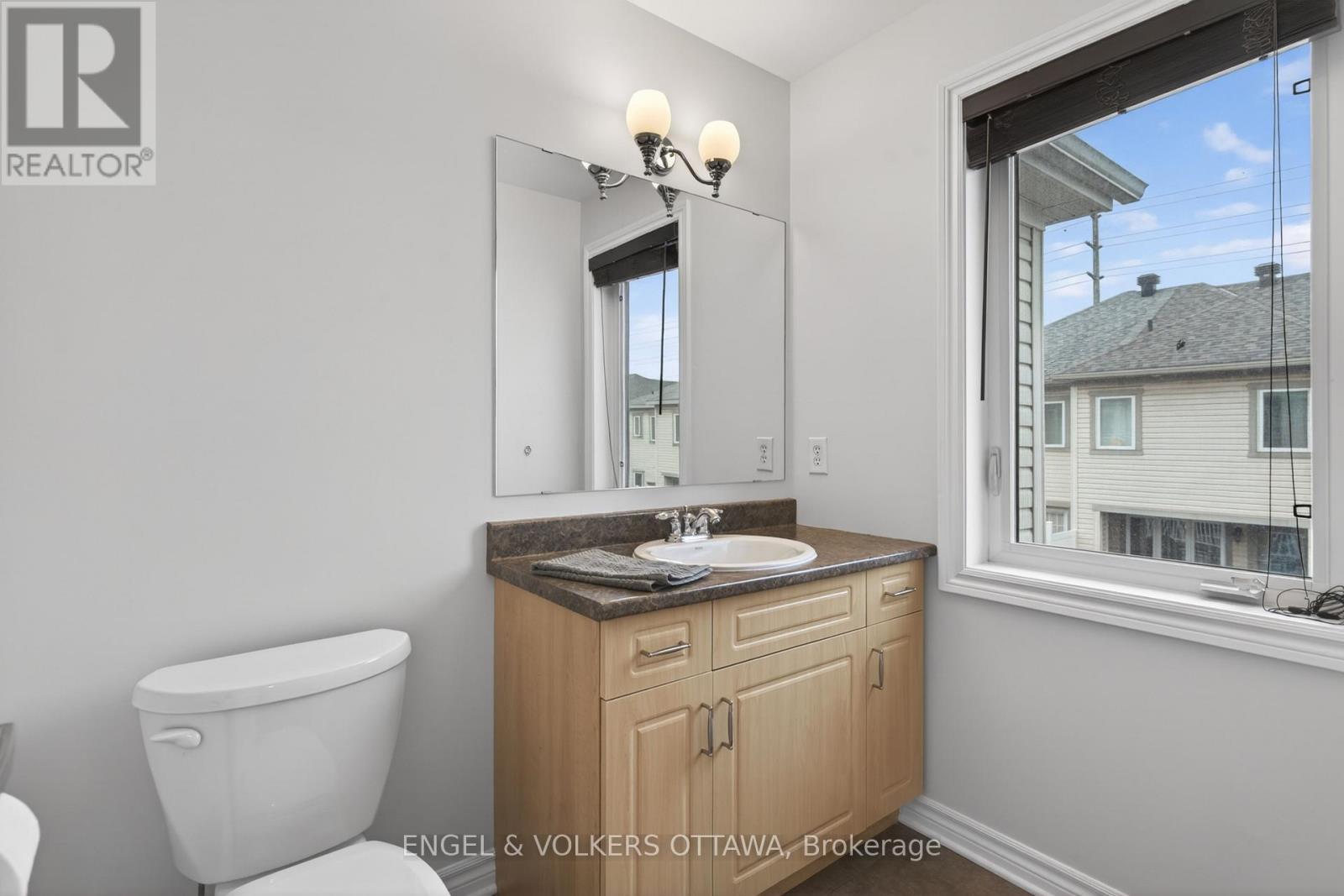 2043 MADRID AVENUE - 31