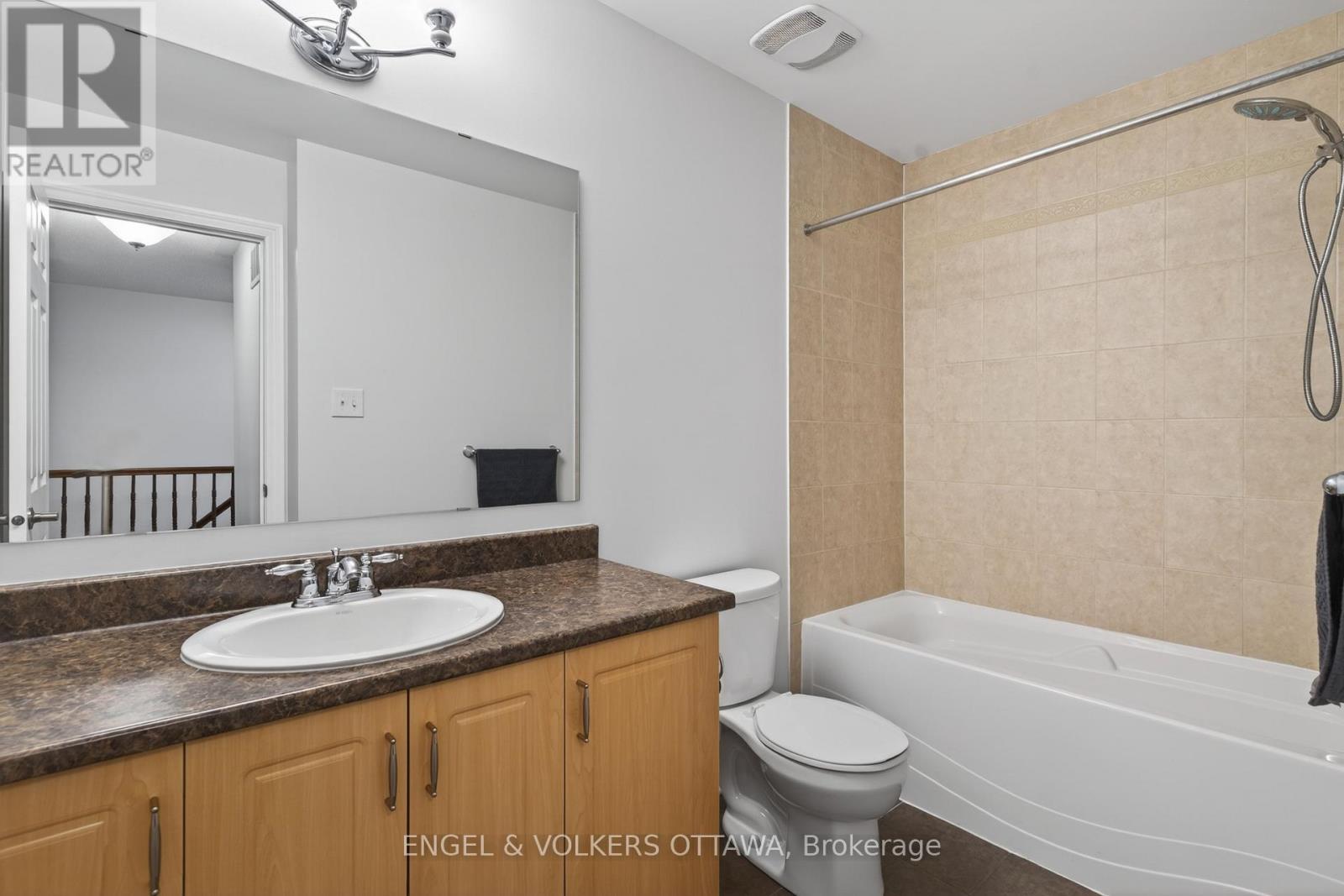 2043 MADRID AVENUE - 44