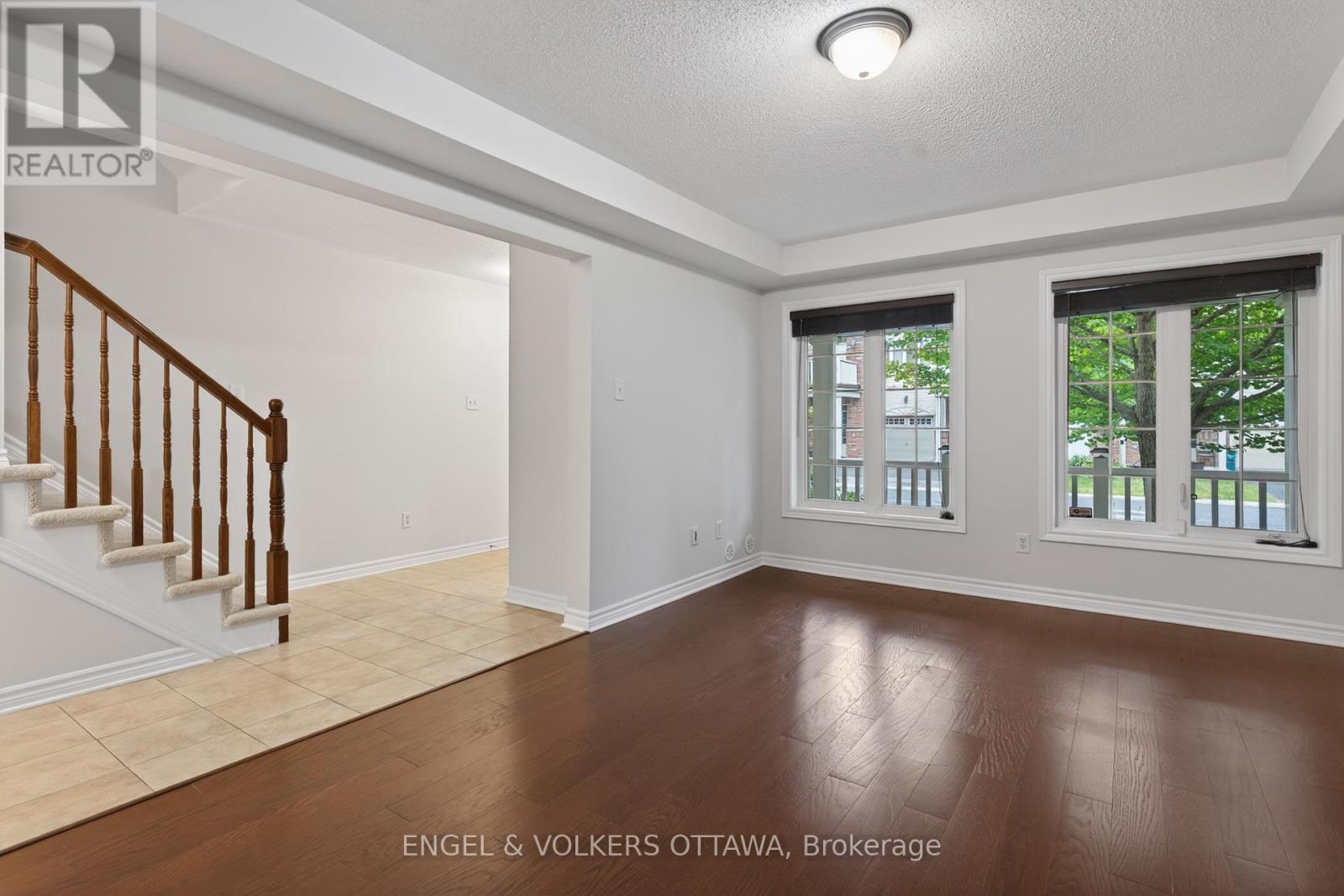 2043 MADRID AVENUE - 7