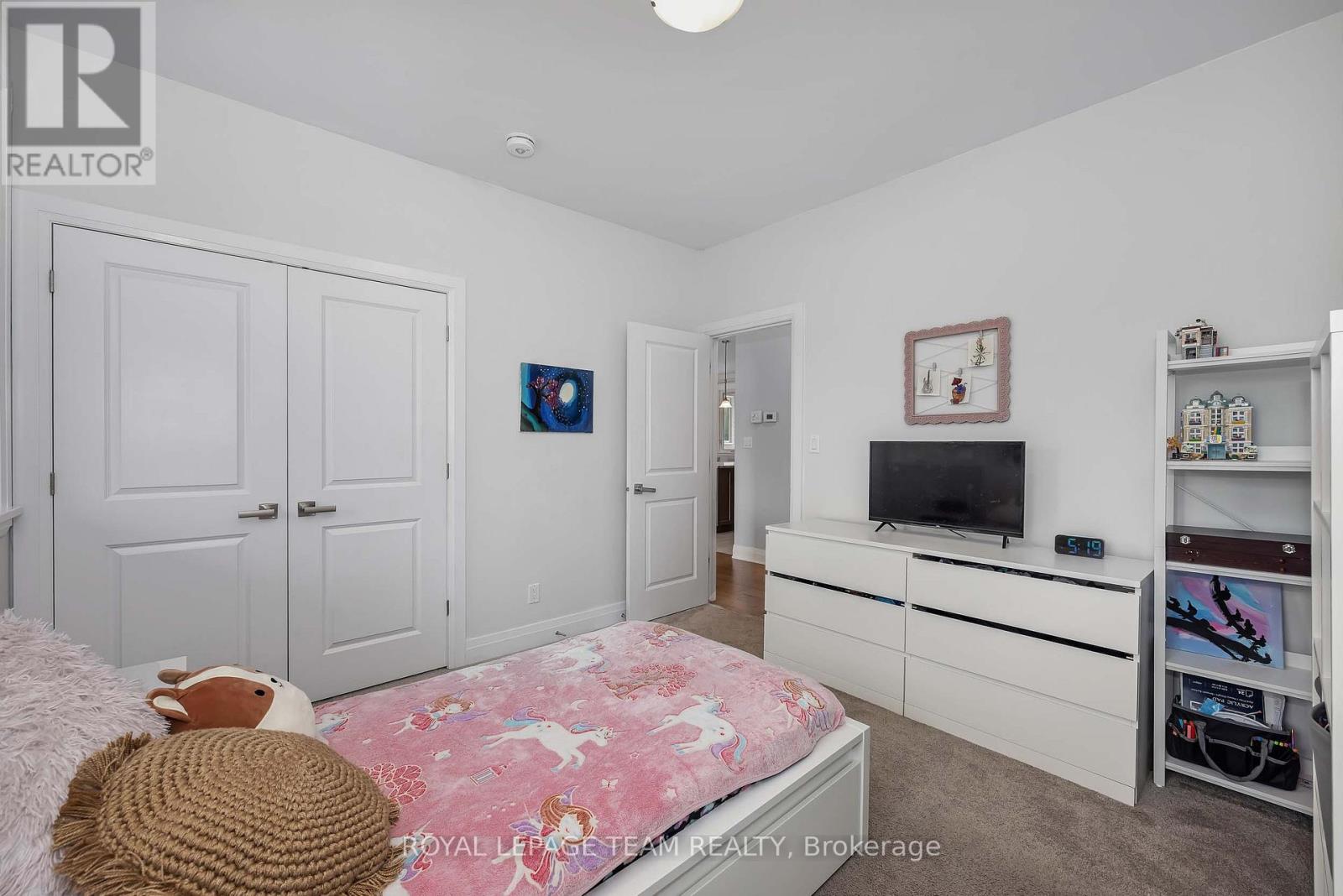 101 STIRLING CRESCENT - Image 27