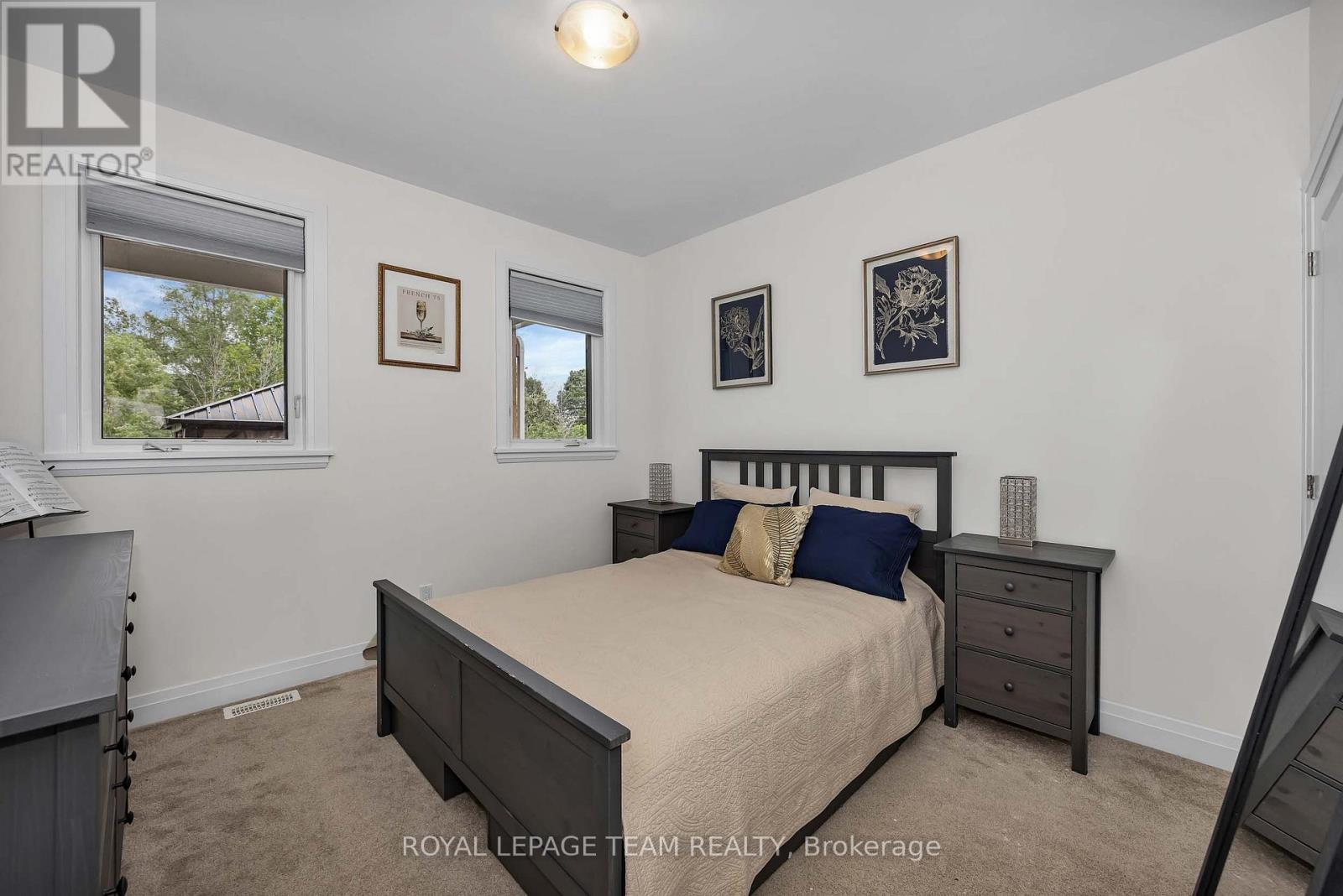 101 STIRLING CRESCENT - Image 28