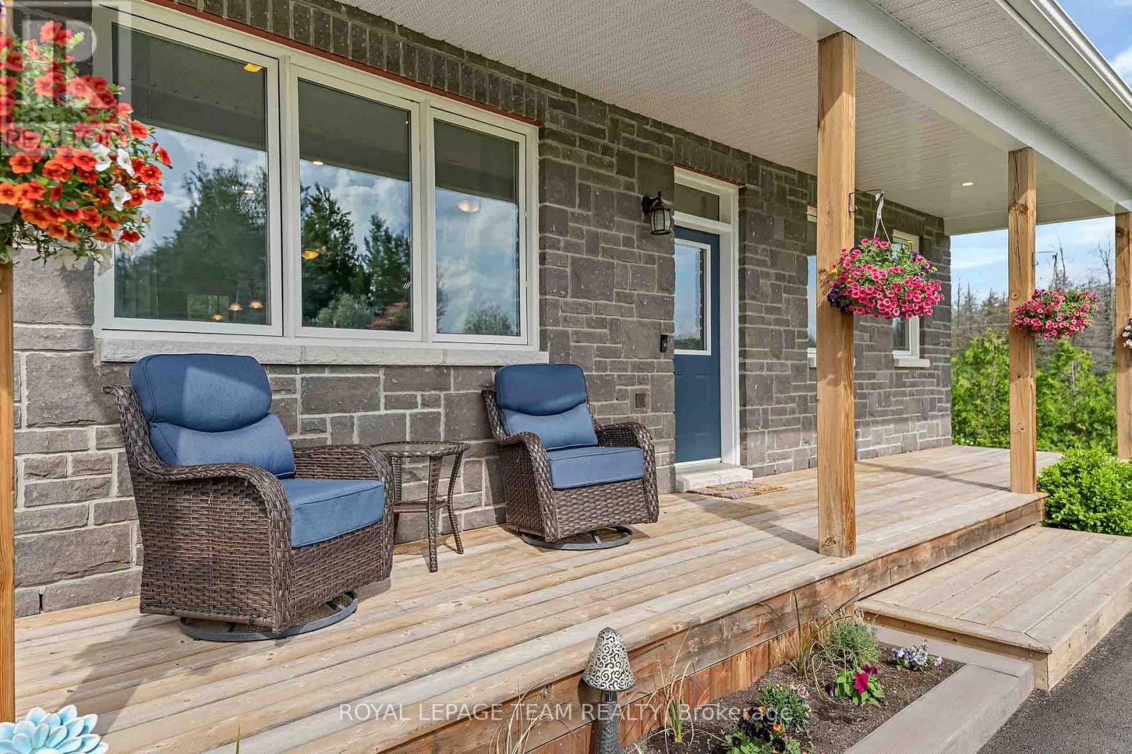 101 STIRLING CRESCENT - Image 3