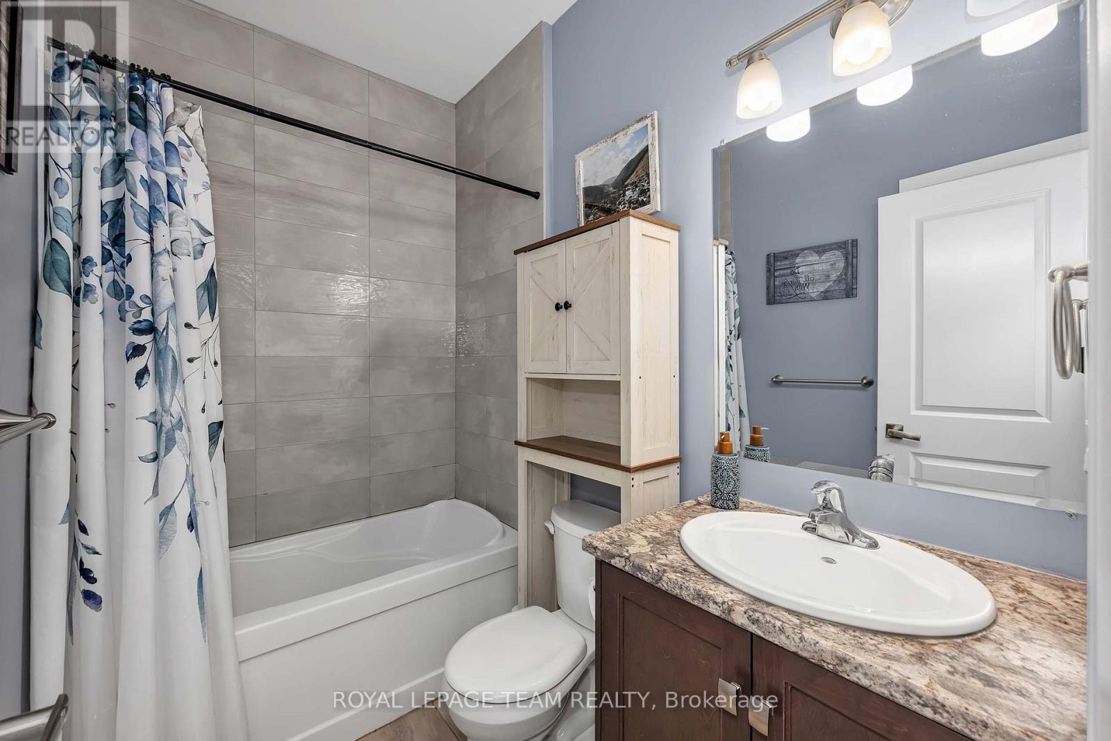 101 STIRLING CRESCENT - Image 30