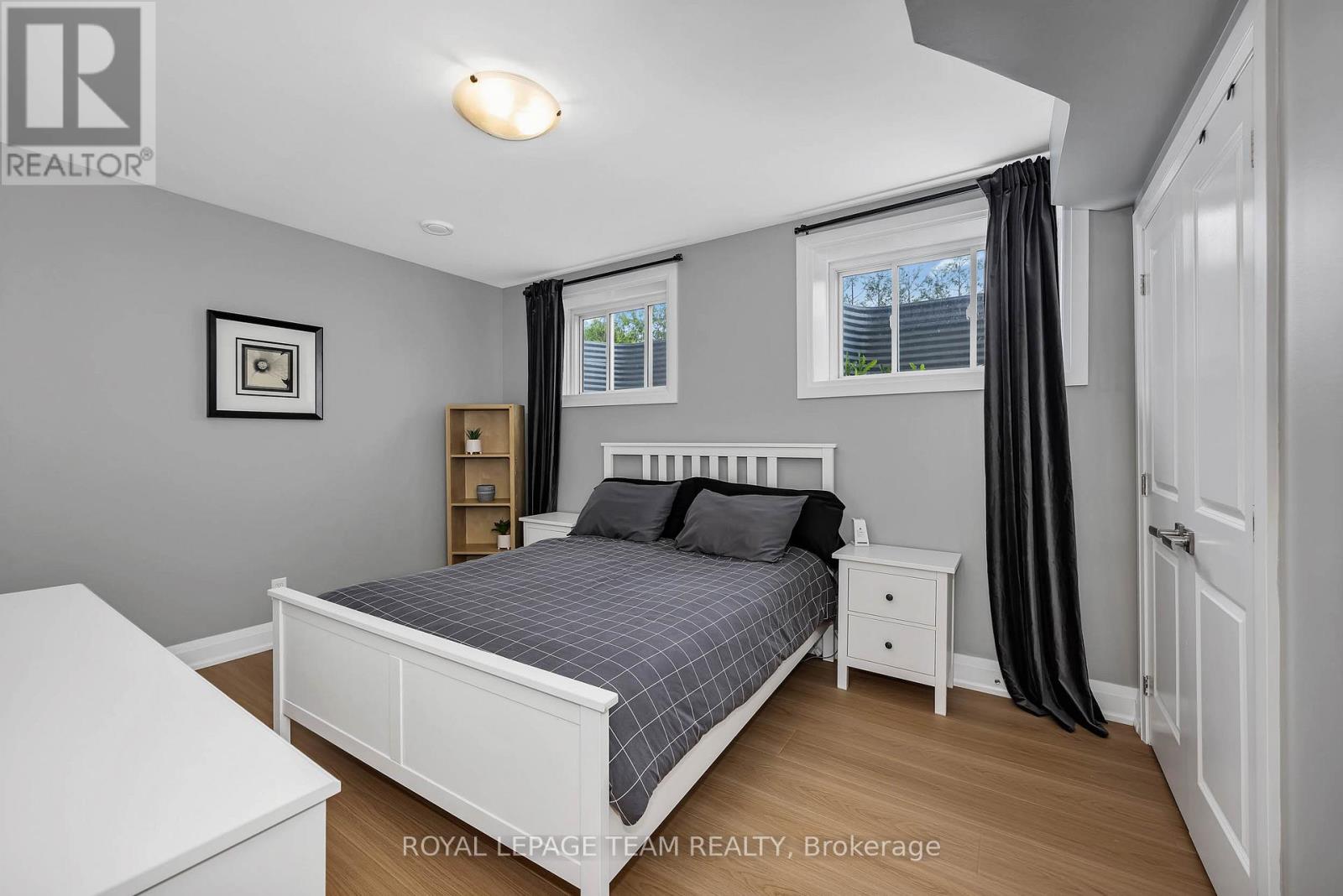 101 STIRLING CRESCENT - Image 37