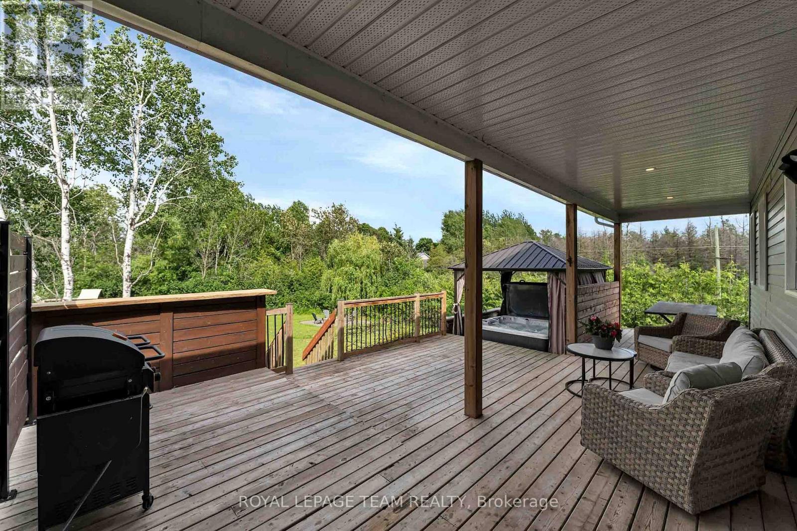101 STIRLING CRESCENT - Image 44