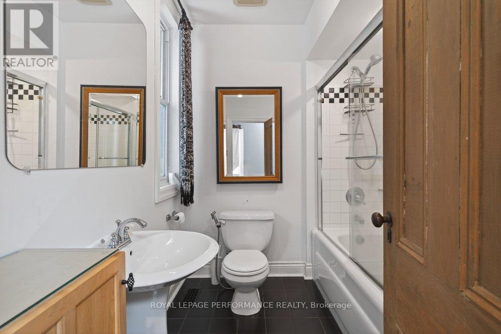 3 Bed, 2 Bath House for Rent in Ottawa – 313 LEBRETON STREET S, Ottawa – MLS# X13447166 - Image 22