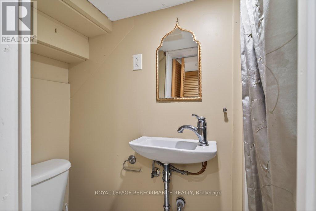 3 Bed, 2 Bath House for Rent in Ottawa – 313 LEBRETON STREET S, Ottawa – MLS# X13447166 - Image 38