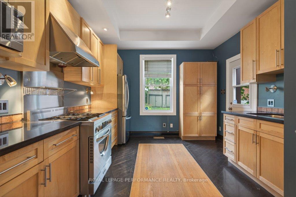 3 Bed, 2 Bath House for Rent in Ottawa – 313 LEBRETON STREET S, Ottawa – MLS# X13447166 - Image 9