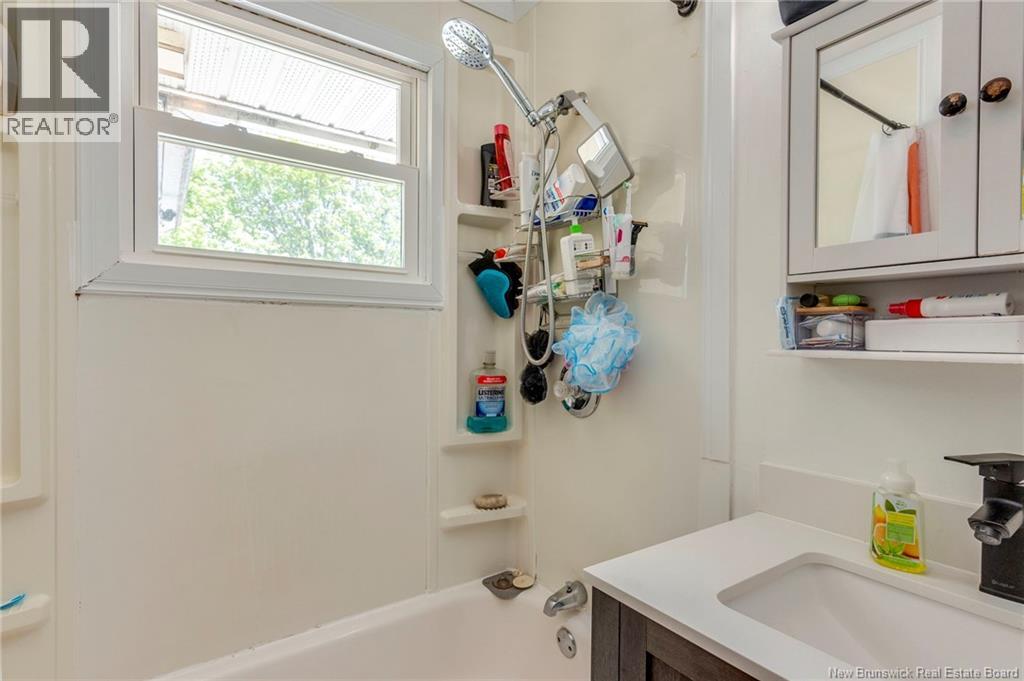 71 Champlain Drive - Image 28