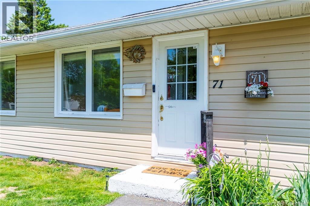71 Champlain Drive - 3