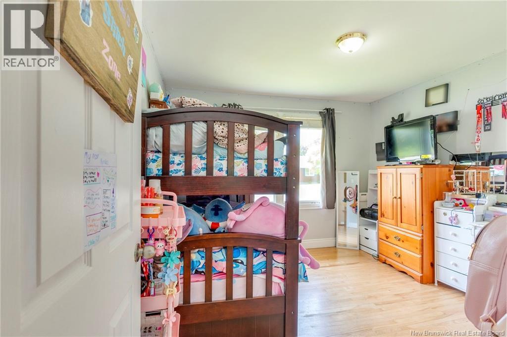 71 Champlain Drive - Image 30