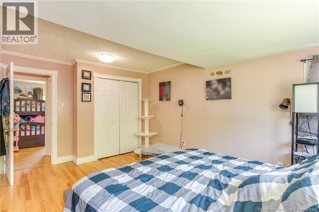 71 Champlain Drive - Image 36