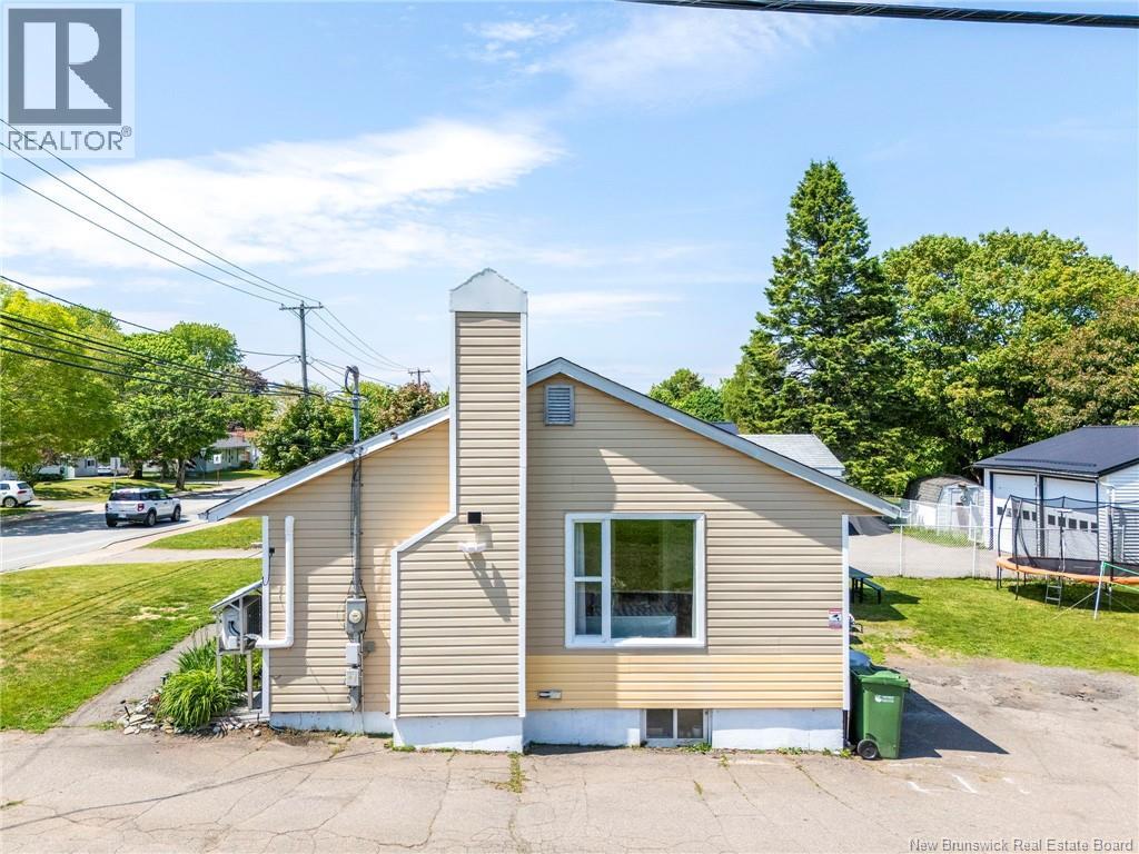 71 Champlain Drive - 5