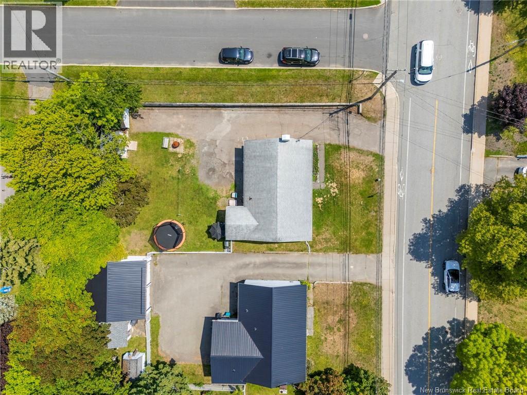71 Champlain Drive - Image 7