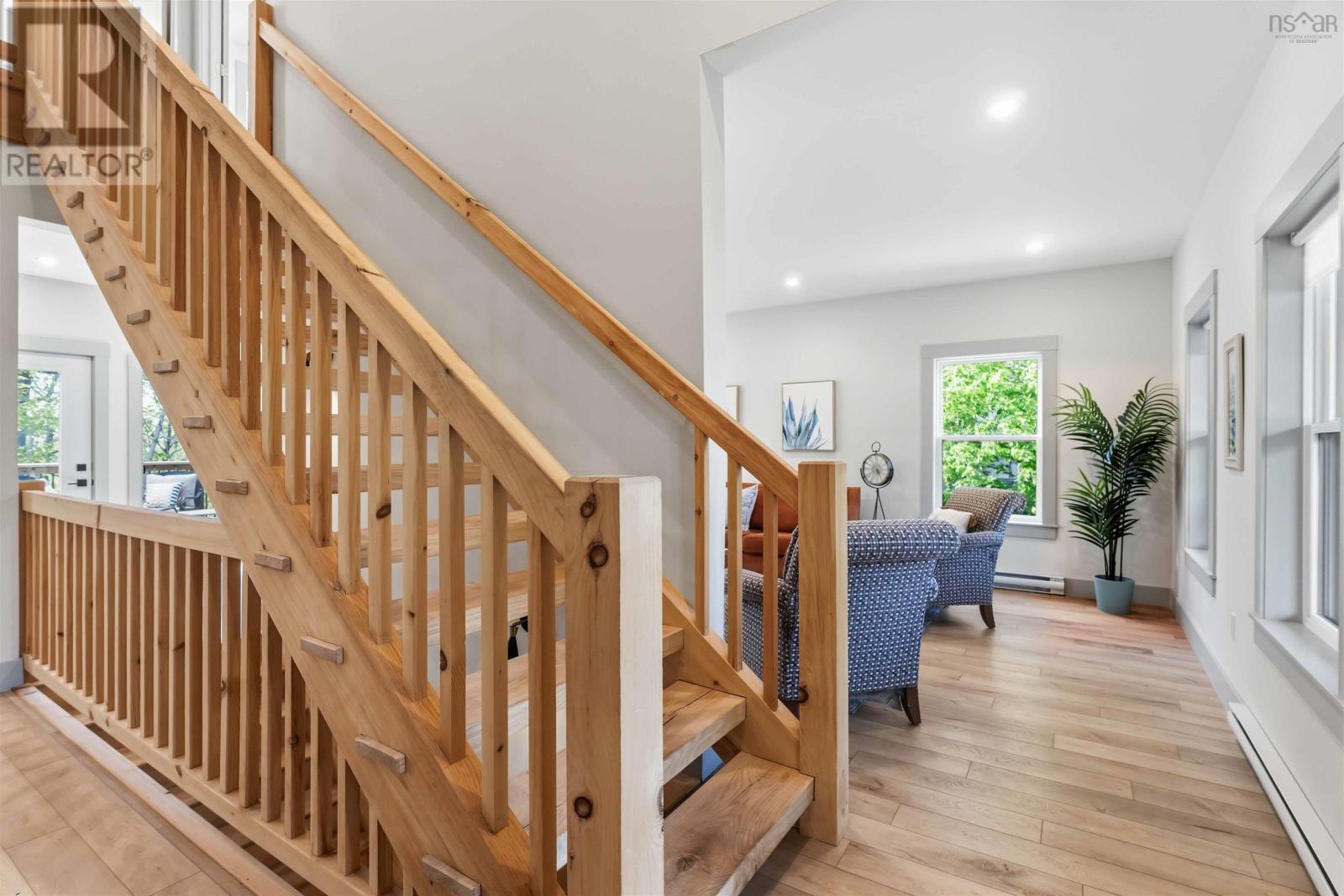 25 Cortland Crescent - 21