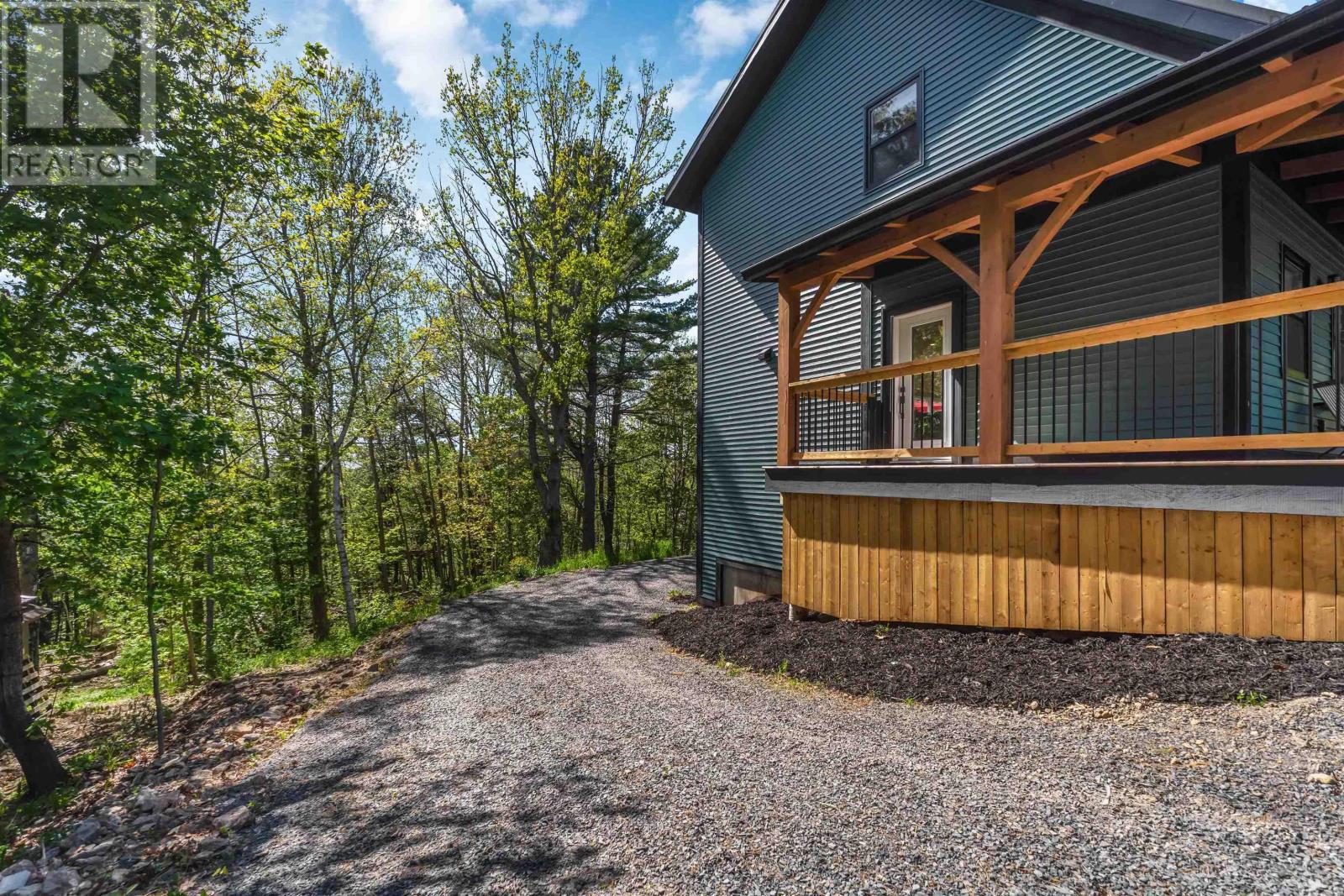 25 Cortland Crescent - 42