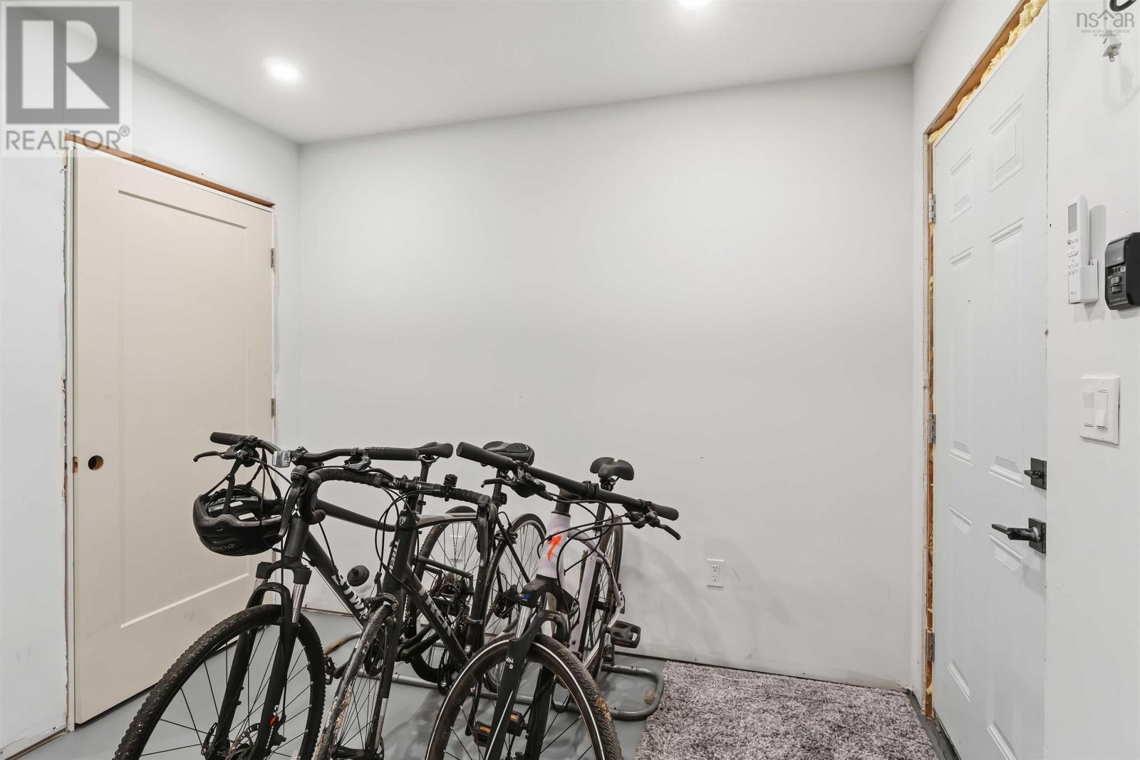 25 Cortland Crescent - 34