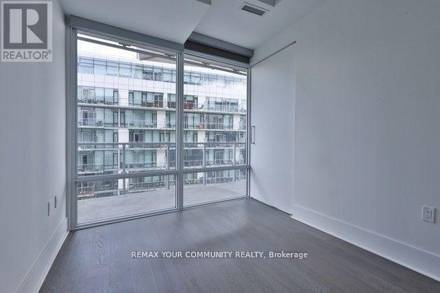 #918 29 QUEENS QUAY E - 14