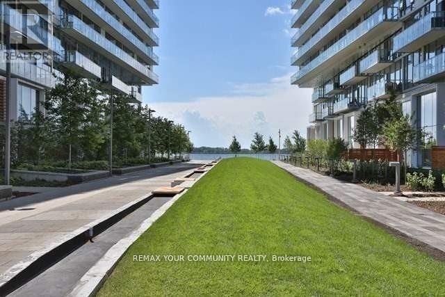 #918 29 QUEENS QUAY E - 16
